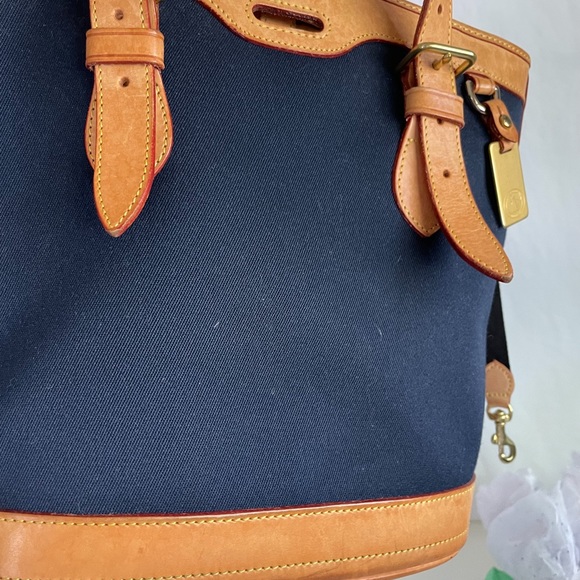 Dooney & Bourke nylon and leather purse navy - Picture 2 of 15